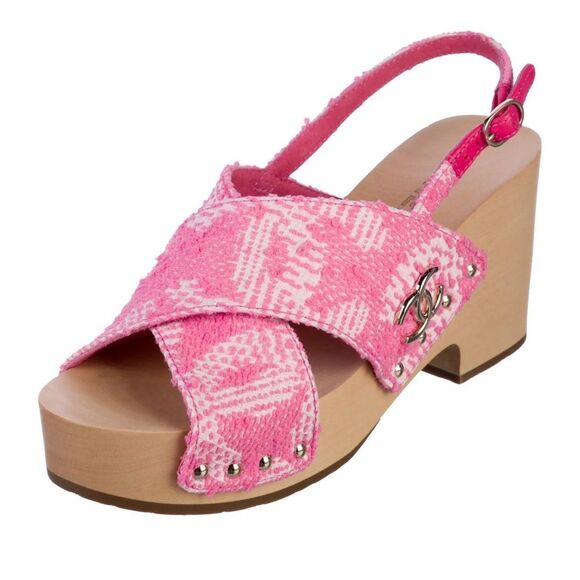 New Chanel Pink Quilted Slingback Clogs US 9/ EU 39 - Picture 1 of 11